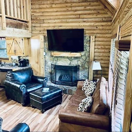 Rustic Black Bear Cabin Pigeon Forge Ngoại thất bức ảnh