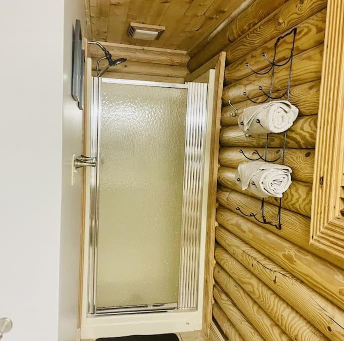 Rustic Black Bear Cabin Pigeon Forge Ngoại thất bức ảnh