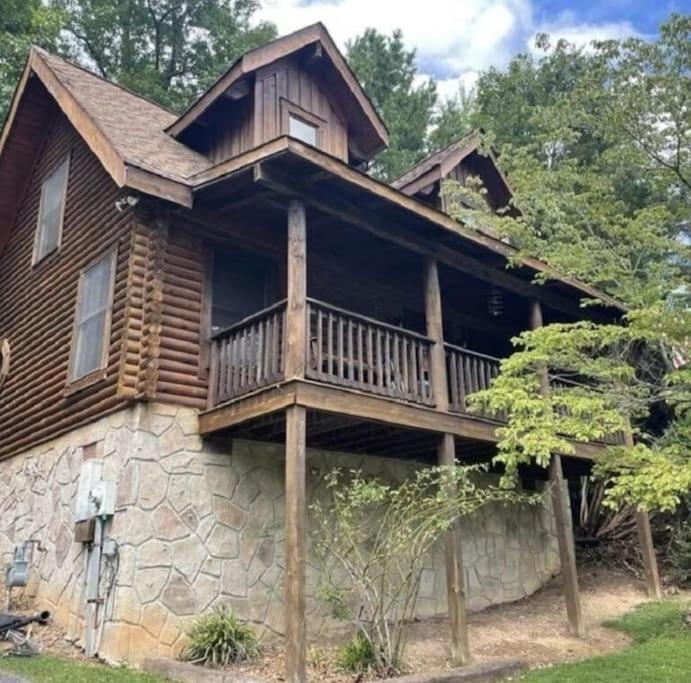 Rustic Black Bear Cabin Pigeon Forge Ngoại thất bức ảnh