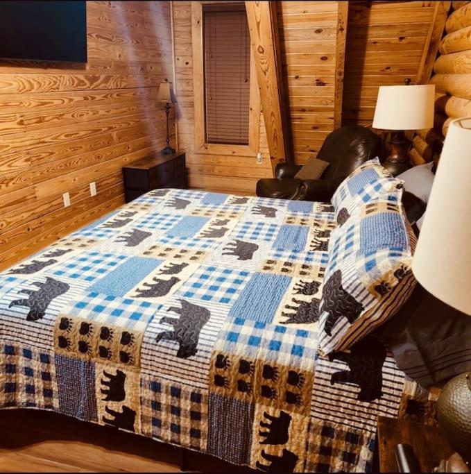 Rustic Black Bear Cabin Pigeon Forge Ngoại thất bức ảnh