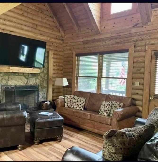 Rustic Black Bear Cabin Pigeon Forge Ngoại thất bức ảnh